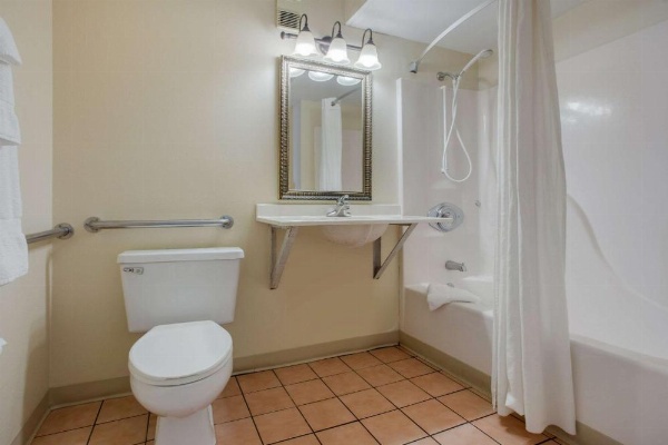 Rodeway Inn Asheville image 12